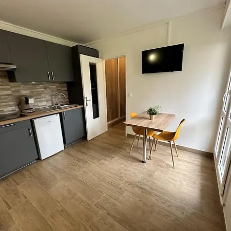 Proche Versailles Apartmán