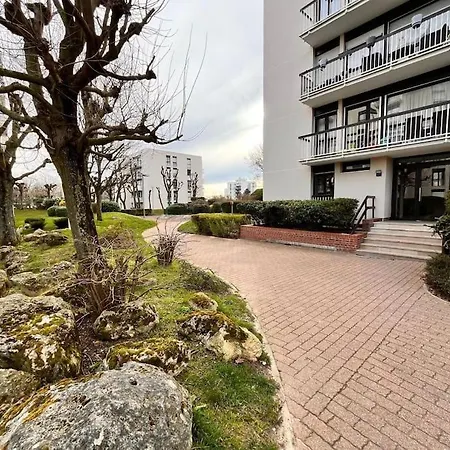 Proche Versailles Apartmán *